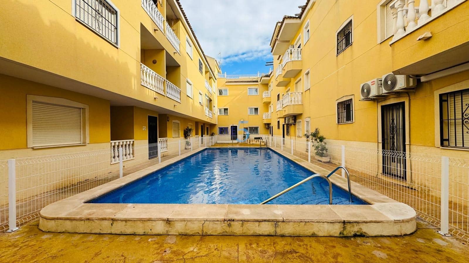 2 slaapkamer Appartement te koop in Formentera del Segura met zwembad garage - € 109.900 (Ref: 9585174)