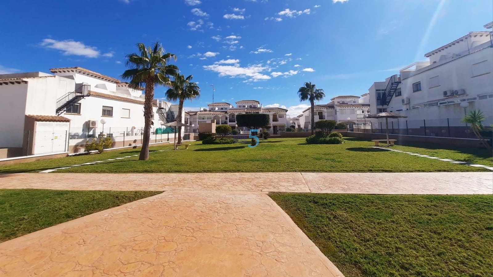 2 chambre Appartement à vendre à Los Altos avec piscine garage - 179 999 € (Ref: 9588515)