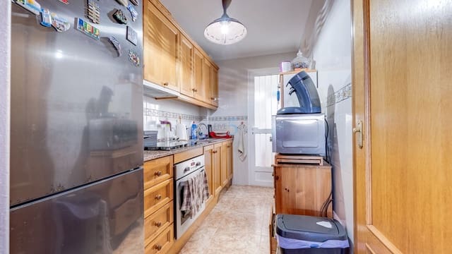 2 makuuhuone Huoneisto myytävänä paikassa Los Altos mukana uima-altaan 
autotalli - 179 999 € (Ref: 9588515)