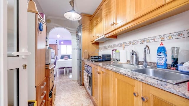 2 makuuhuone Huoneisto myytävänä paikassa Los Altos mukana uima-altaan 
autotalli - 179 999 € (Ref: 9588515)