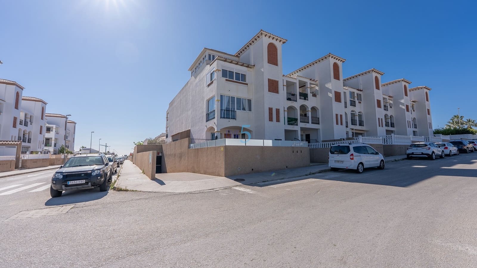 2 bedroom Apartment for sale in Los Altos with pool garage - € 179,999 (Ref: 9588515)