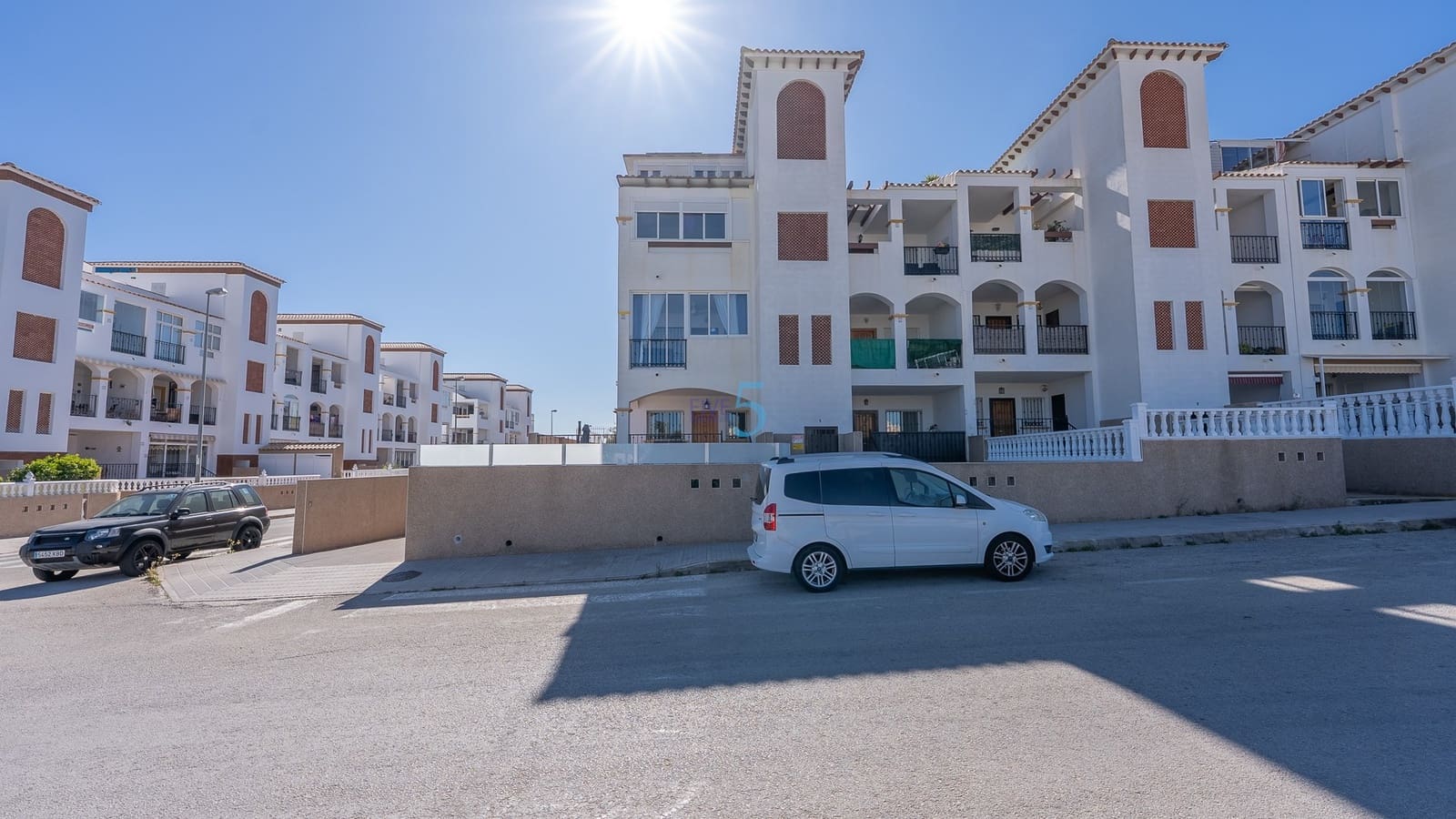 2 bedroom Apartment for sale in Los Altos with pool garage - € 179,999 (Ref: 9588515)
