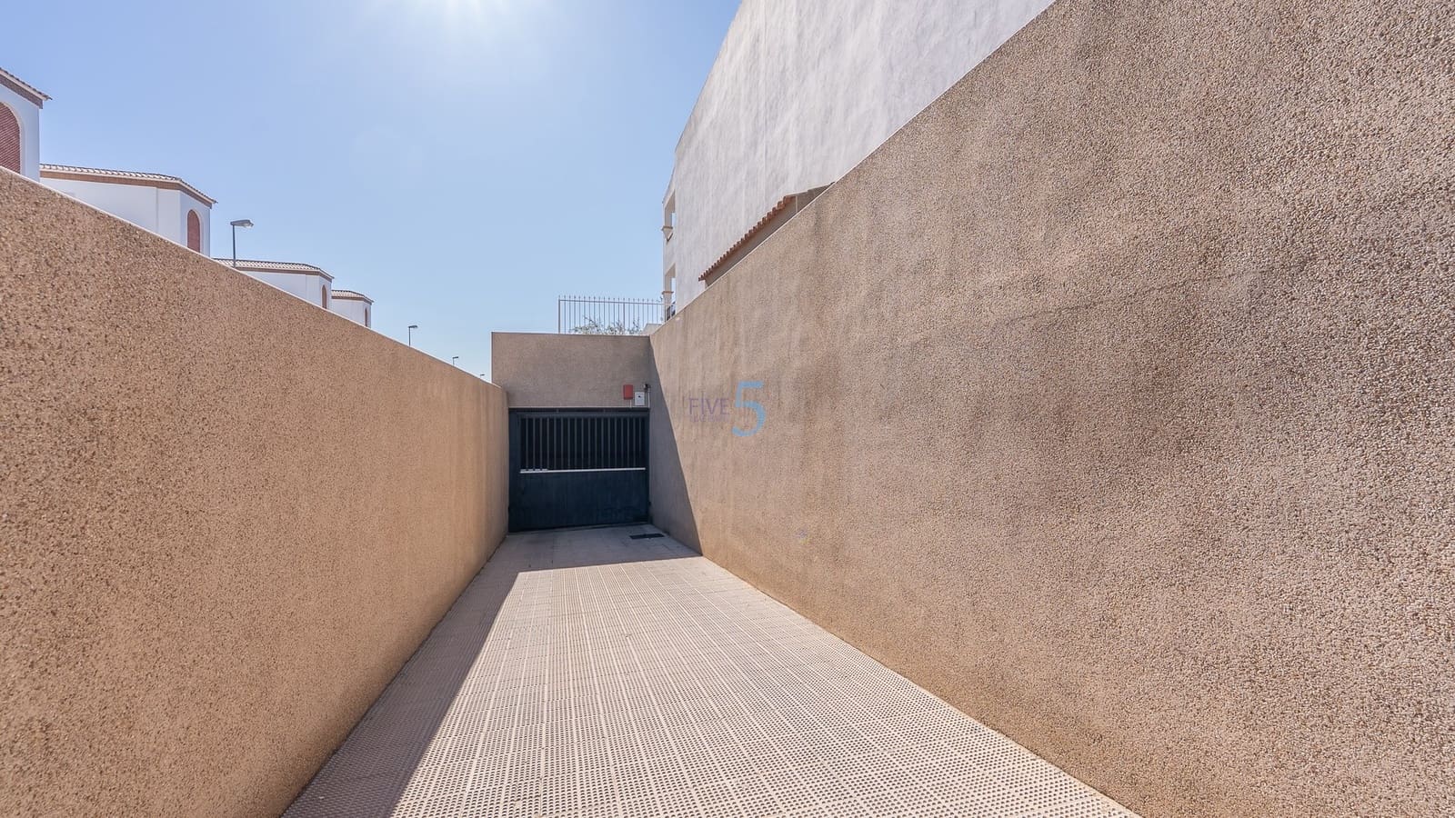 2 bedroom Apartment for sale in Los Altos with pool garage - € 179,999 (Ref: 9588515)