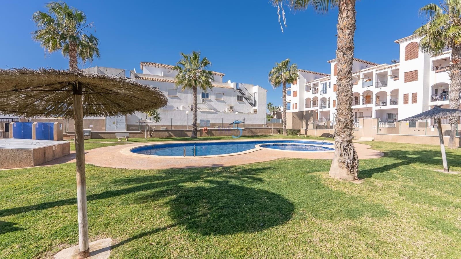 2 bedroom Apartment for sale in Los Altos with pool garage - € 179,999 (Ref: 9588515)