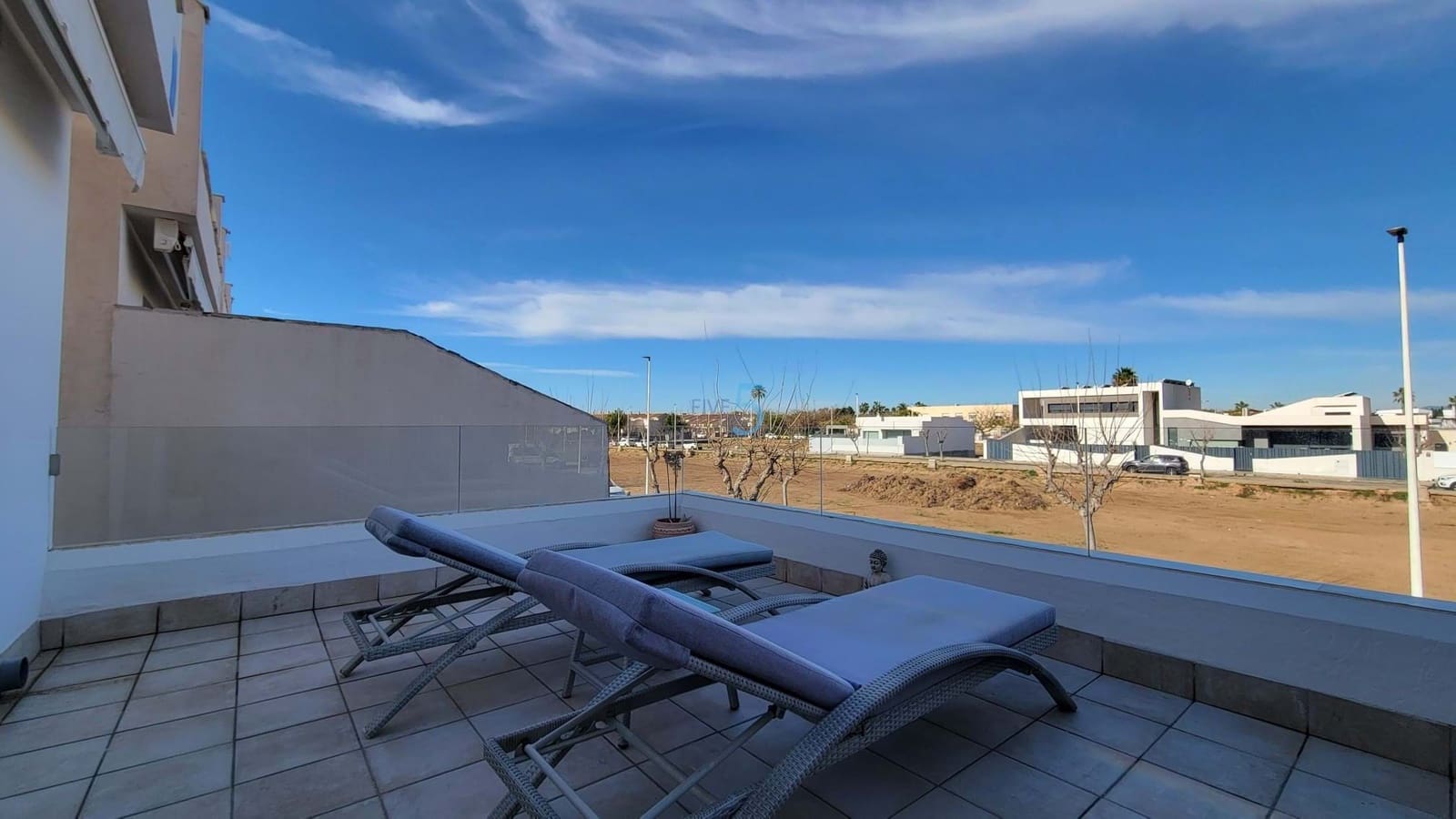 3 quarto Moradia para venda em Los Alcazares com piscina garagem - 329 999 € (Ref: 9588516)
