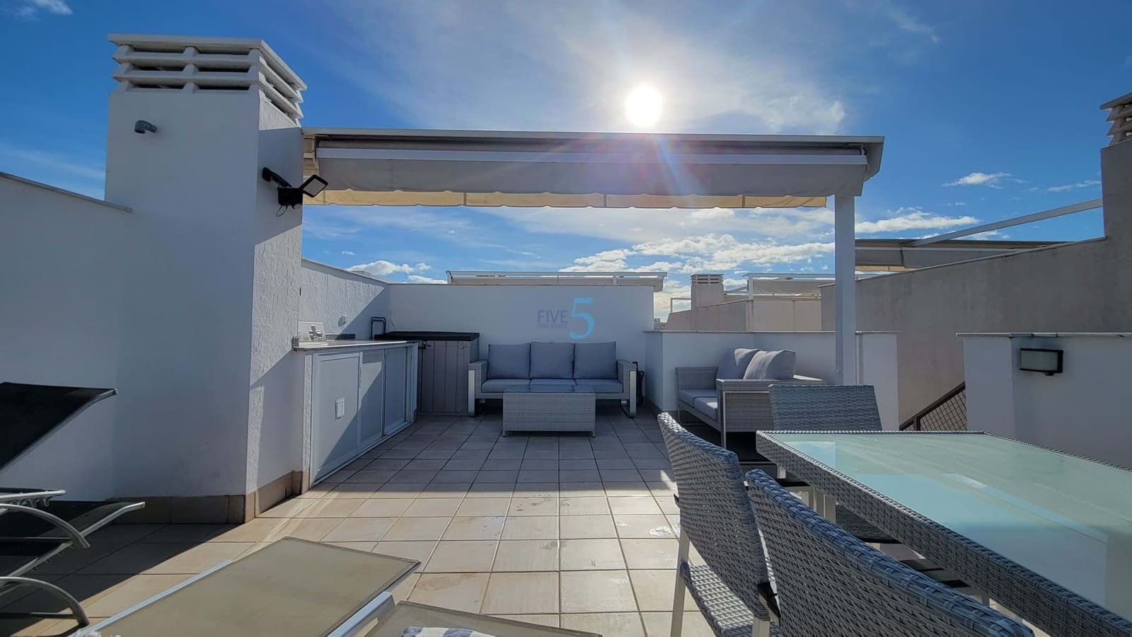 3 quarto Moradia para venda em Los Alcazares com piscina garagem - 329 999 € (Ref: 9588516)