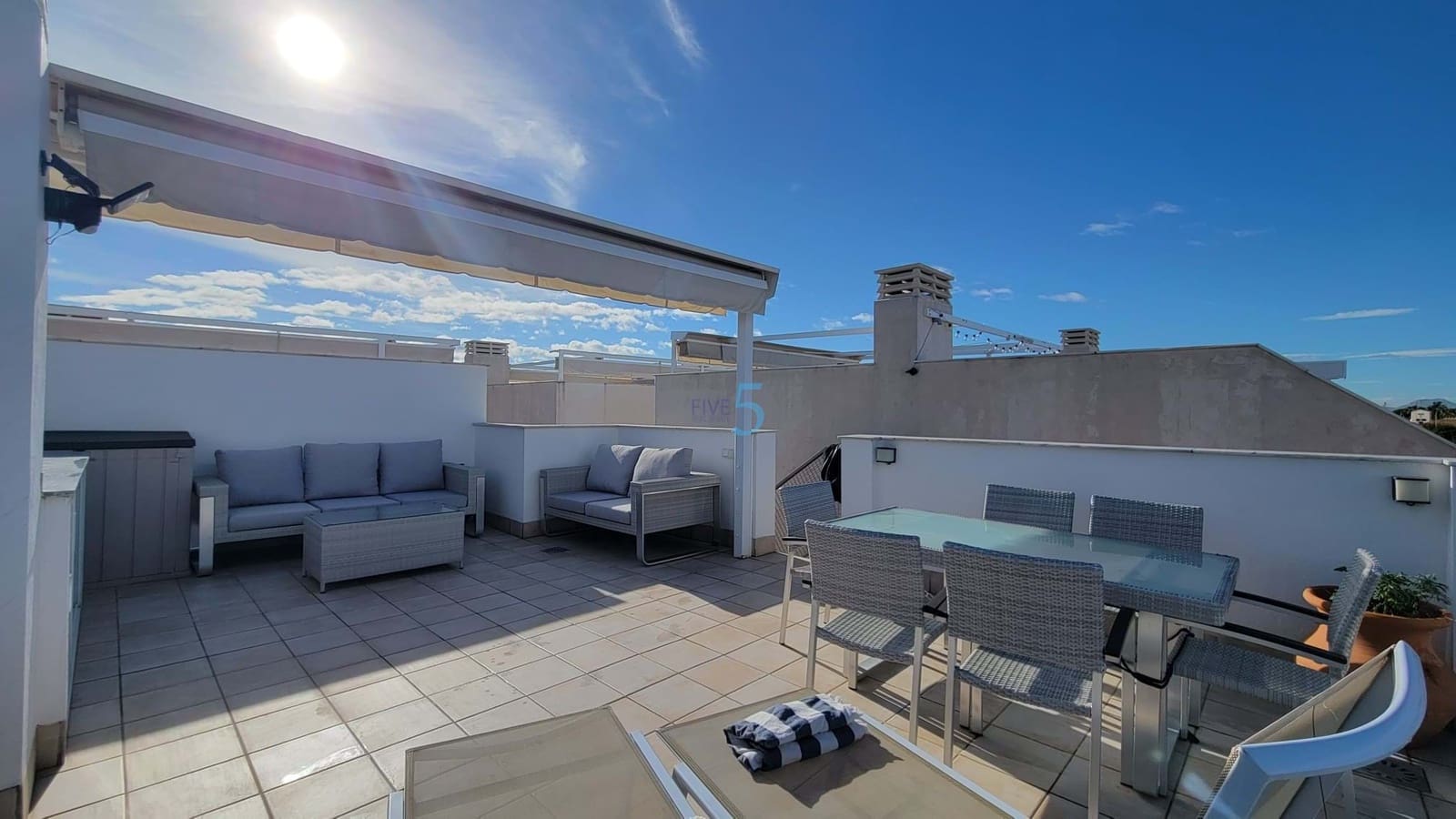 3 quarto Moradia para venda em Los Alcazares com piscina garagem - 329 999 € (Ref: 9588516)