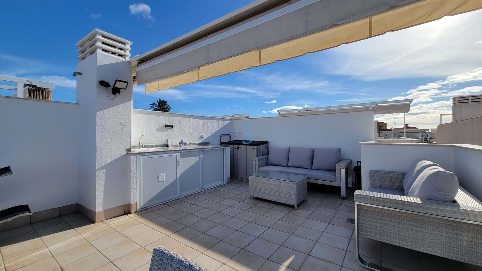 3 quarto Moradia para venda em Los Alcazares com piscina garagem - 329 999 € (Ref: 9588516)