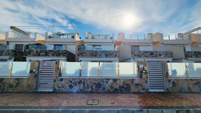 3 quarto Moradia para venda em Los Alcázares com piscina garagem - 329 999 € (Ref: 9588516)