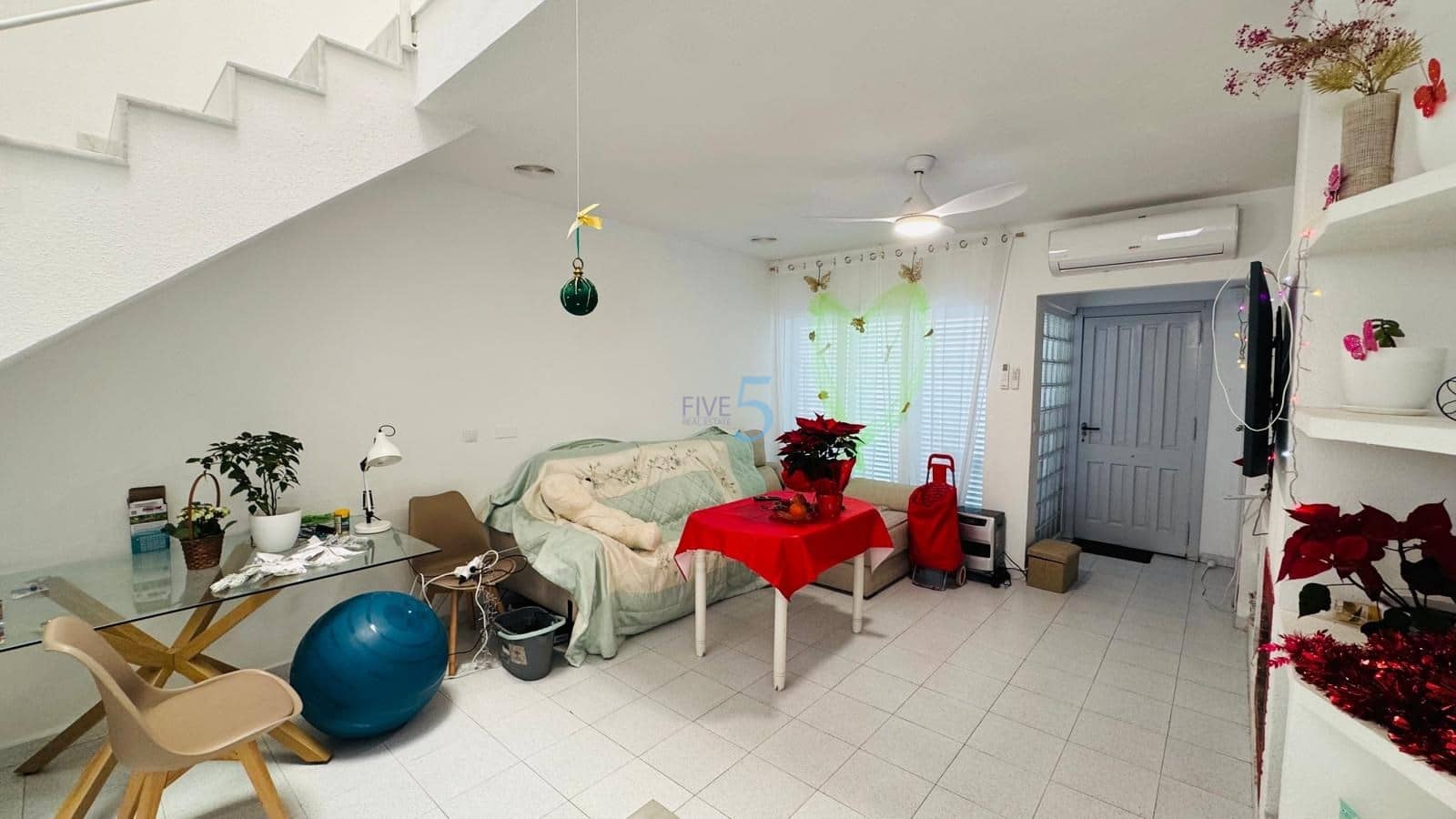 Casa de 3 habitaciones en Torrevieja en venta con piscina - 230.000 € (Ref: 9593153)