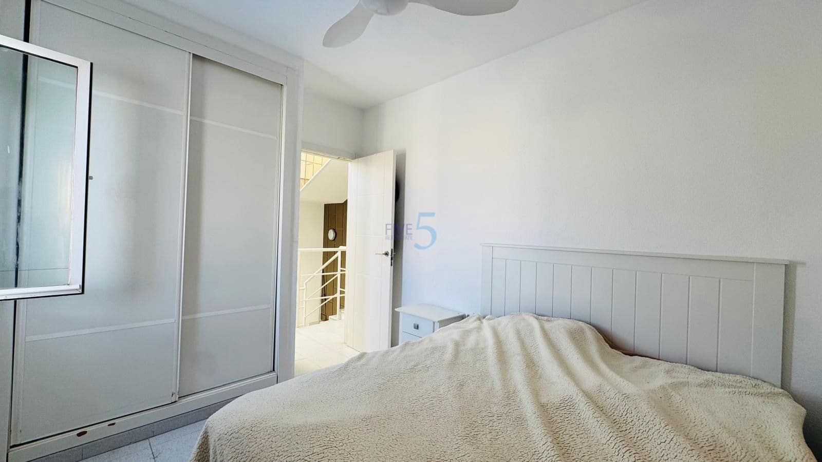 Casa de 3 habitaciones en Torrevieja en venta con piscina - 230.000 € (Ref: 9593153)