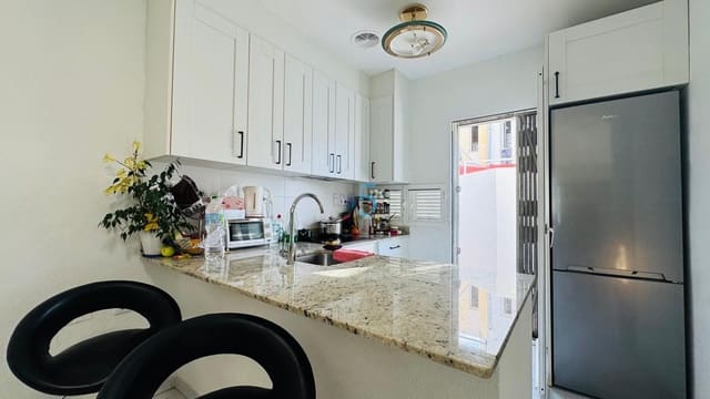 Casa de 3 habitaciones en Torrevieja en venta con piscina - 230.000 € (Ref: 9593153)