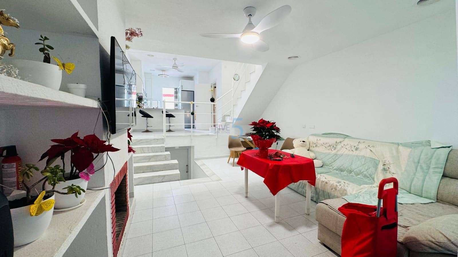 Casa de 3 habitaciones en Torrevieja en venta con piscina - 230.000 € (Ref: 9593153)