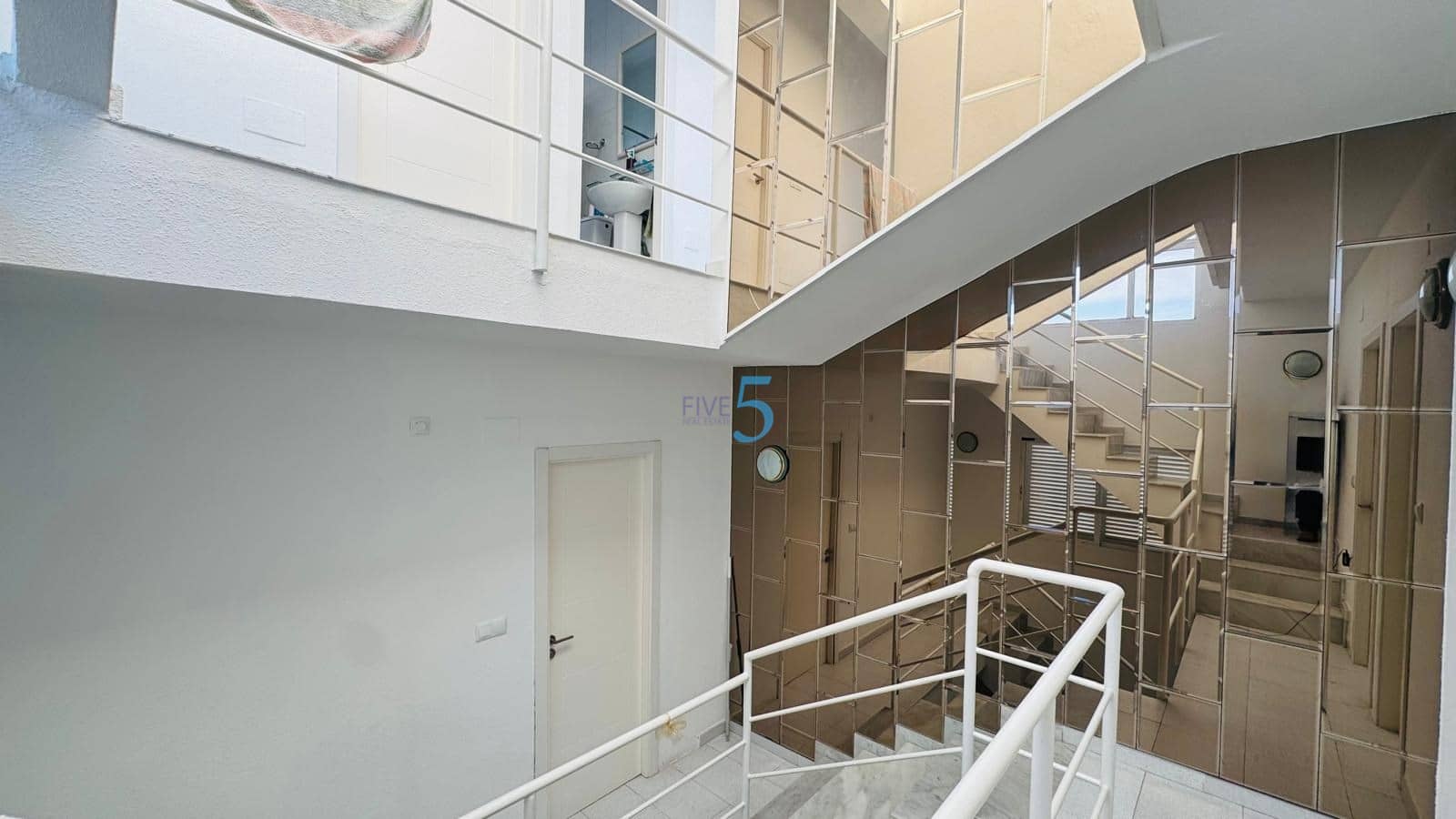 Casa de 3 habitaciones en Torrevieja en venta con piscina - 230.000 € (Ref: 9593153)