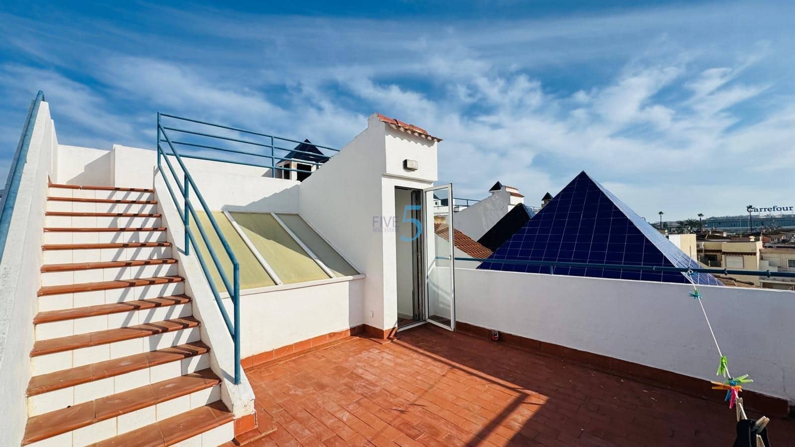 Casa de 3 habitaciones en Torrevieja en venta con piscina - 230.000 € (Ref: 9593153)