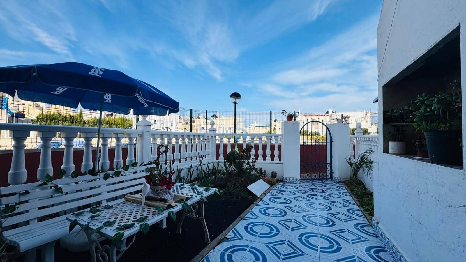 Casa de 3 habitaciones en Torrevieja en venta con piscina - 230.000 € (Ref: 9593153)