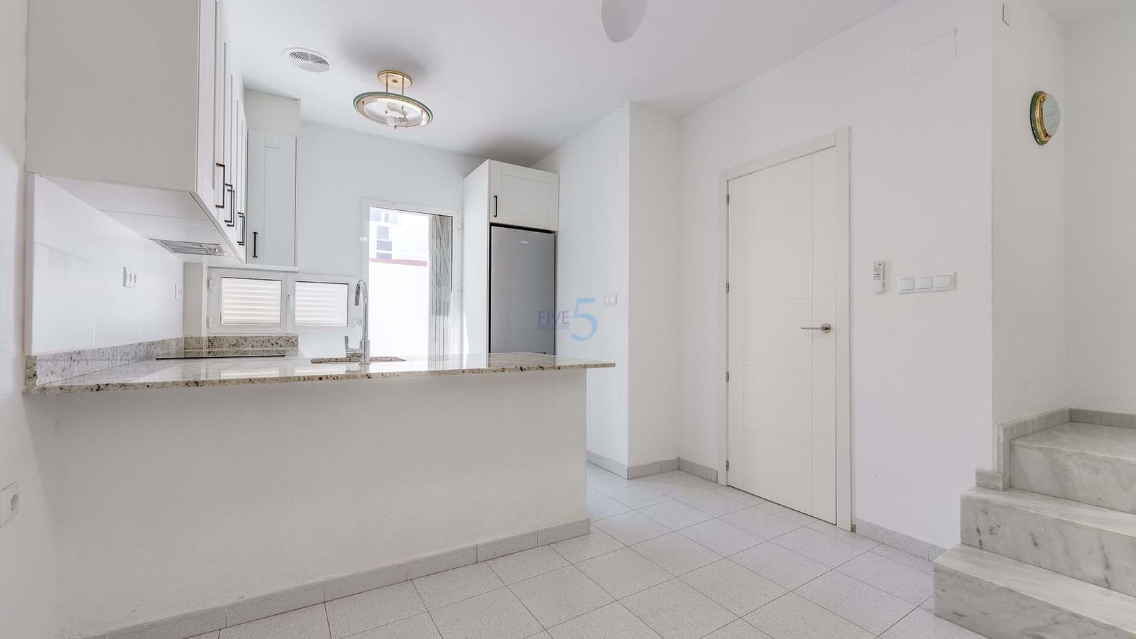 3 soverom Hus til salgs i Torrevieja med svømmebasseng - € 230 000 (Ref: 9593153)