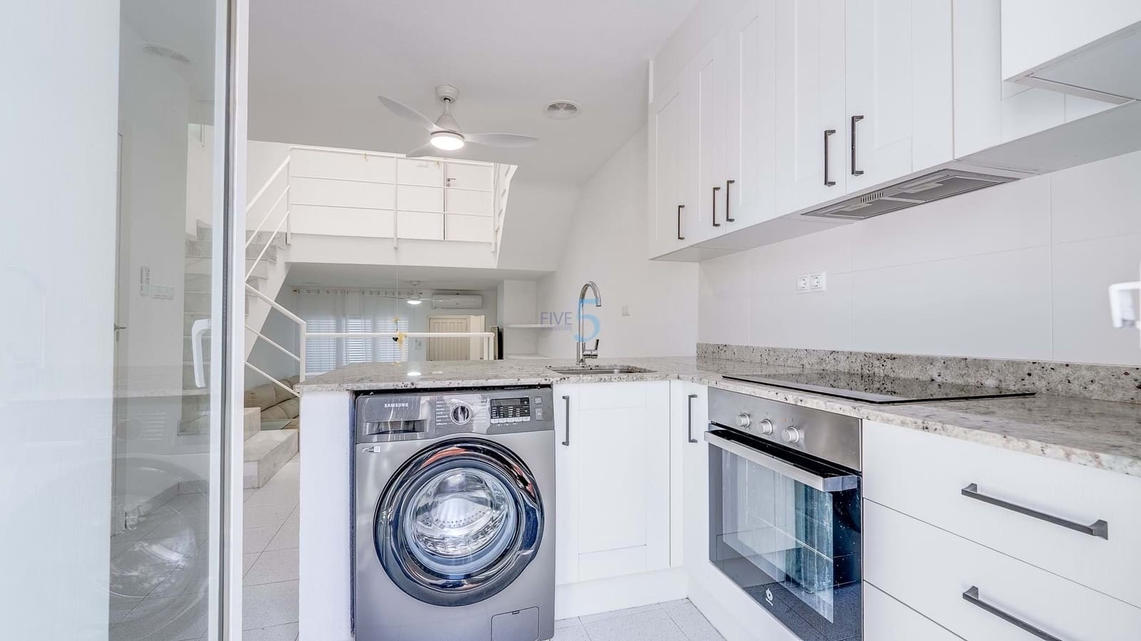 3 soverom Hus til salgs i Torrevieja med svømmebasseng - € 230 000 (Ref: 9593153)