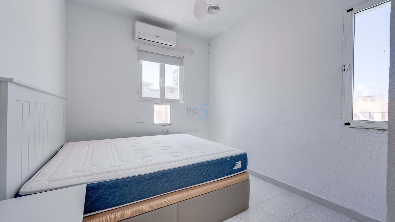 3 soverom Hus til salgs i Torrevieja med svømmebasseng - € 230 000 (Ref: 9593153)