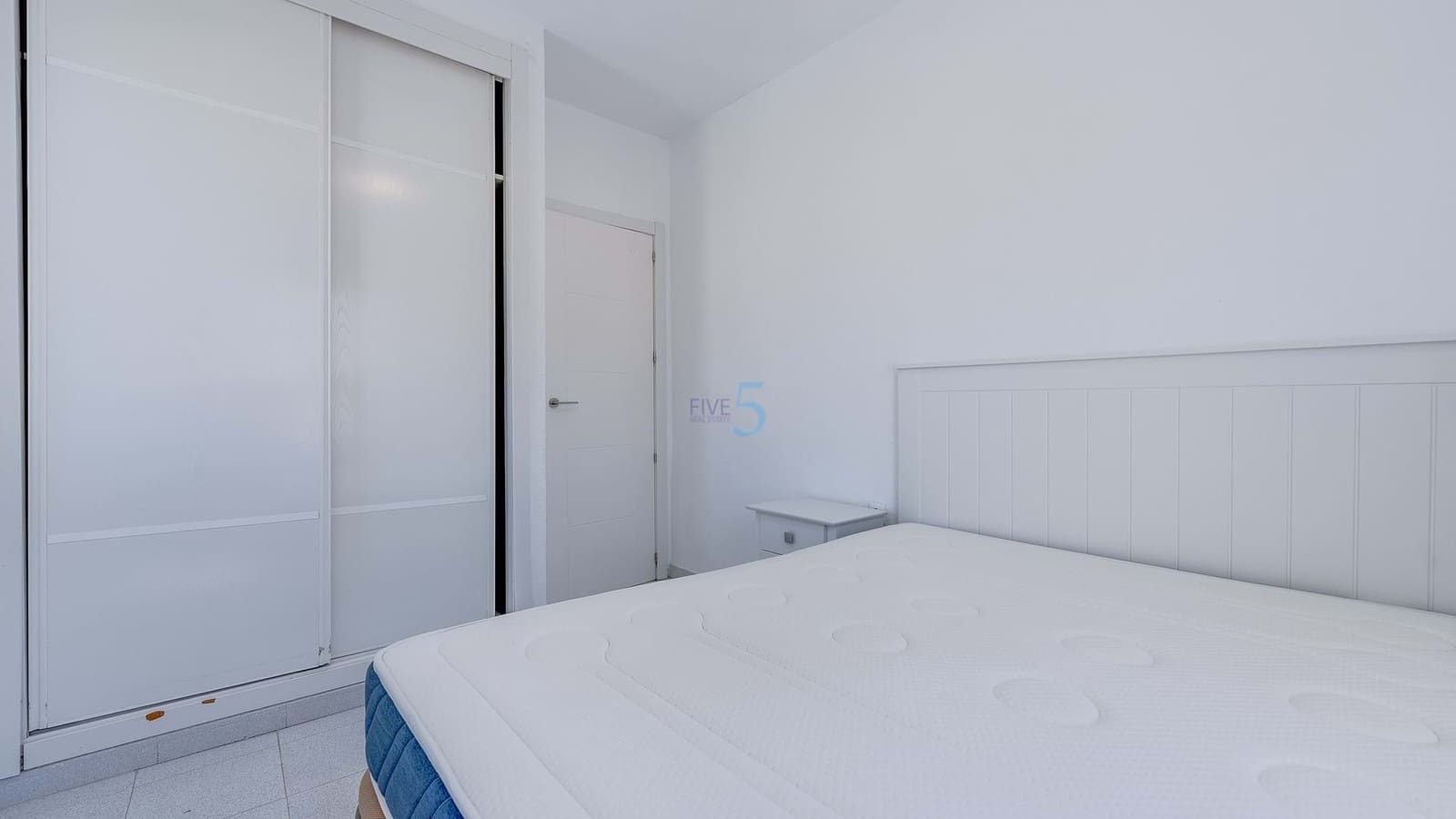 3 soverom Hus til salgs i Torrevieja med svømmebasseng - € 230 000 (Ref: 9593153)