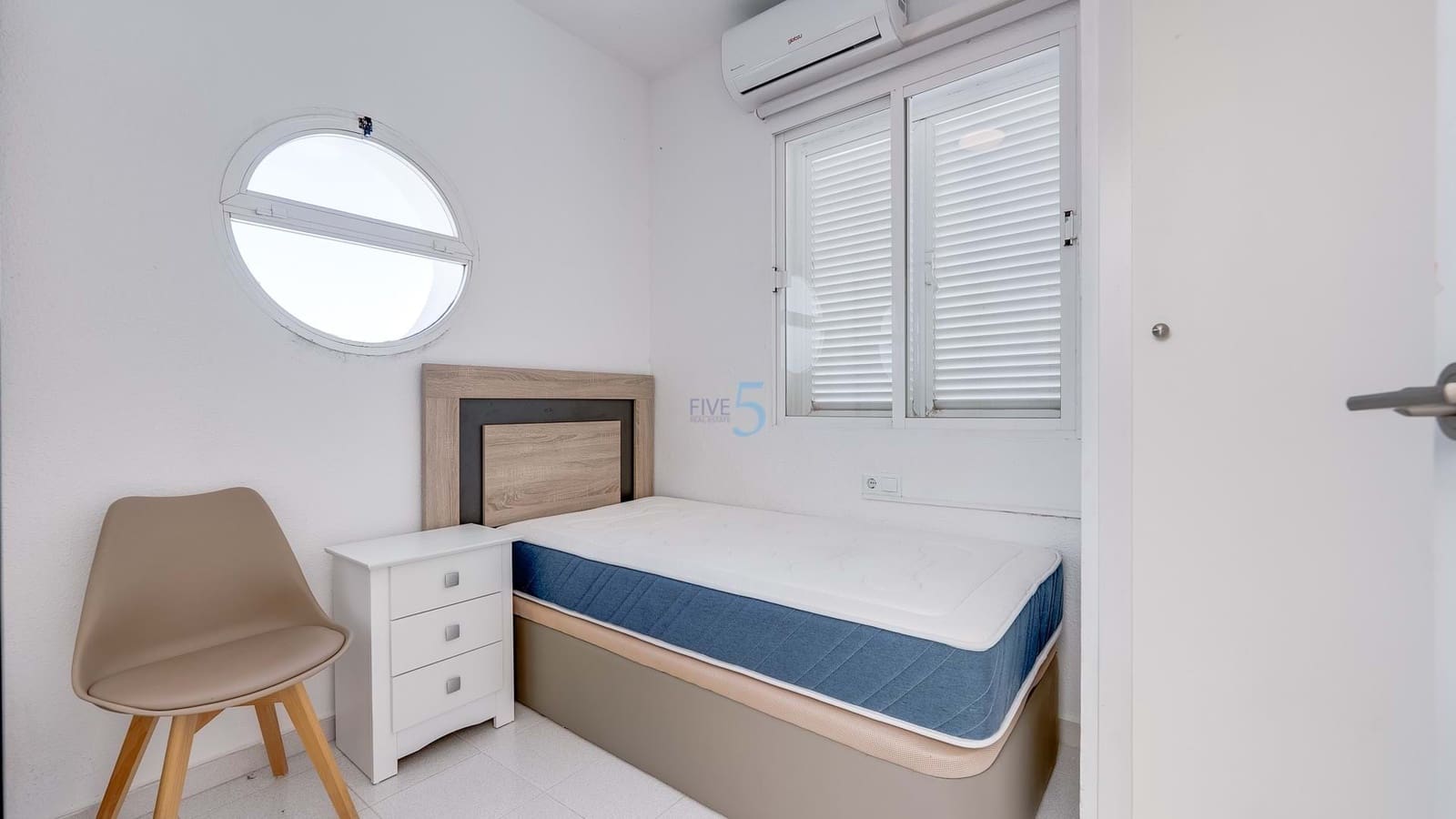 3 soverom Hus til salgs i Torrevieja med svømmebasseng - € 230 000 (Ref: 9593153)