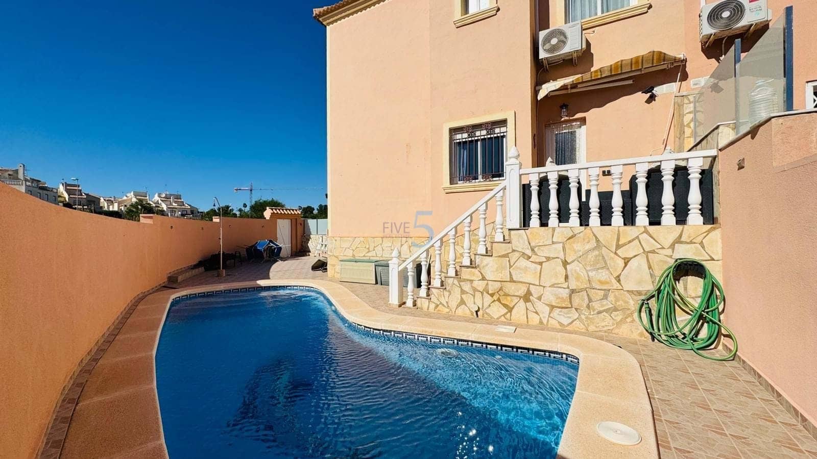 3 Zimmer Haus zu verkaufen in Playa Flamenca mit Pool Garage - 234.000 € (Ref: 9596764)