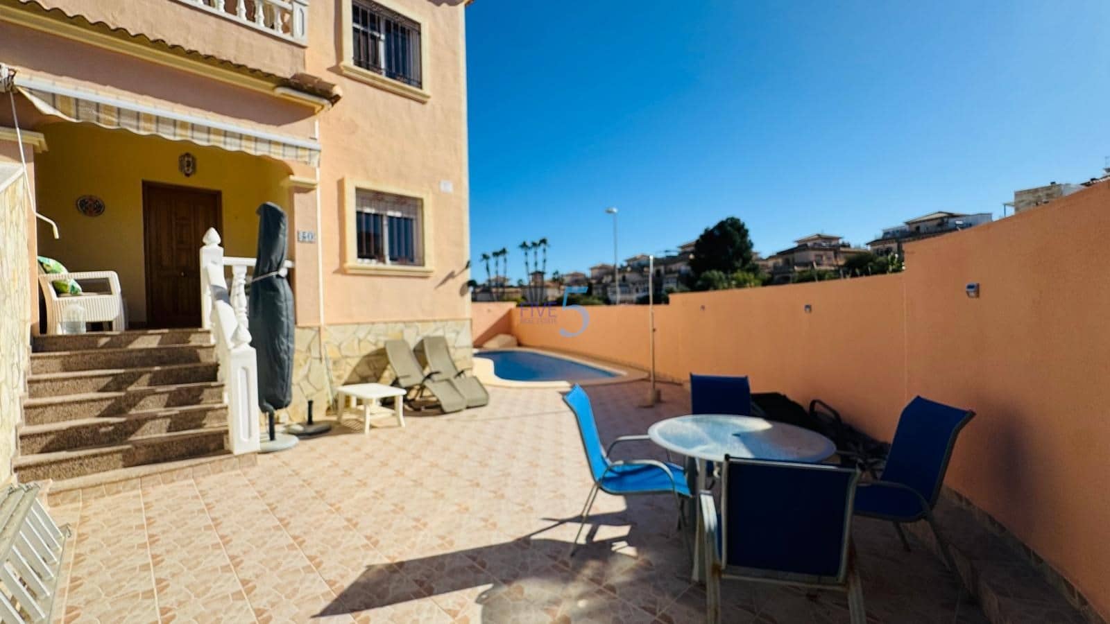 3 Zimmer Haus zu verkaufen in Playa Flamenca mit Pool Garage - 234.000 € (Ref: 9596764)