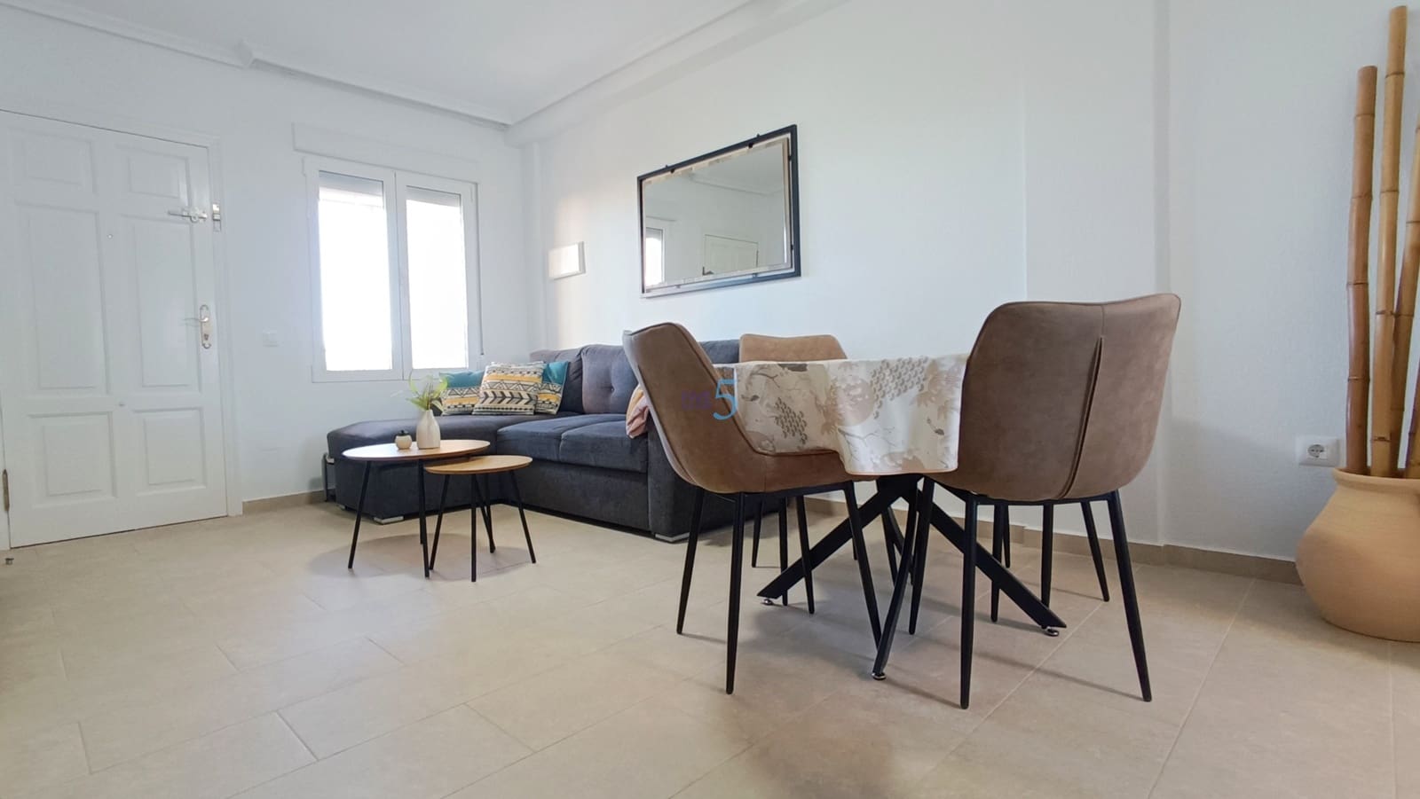 2 bedroom Apartment for sale in Torrevieja with pool garage - € 129,000 (Ref: 9598146)