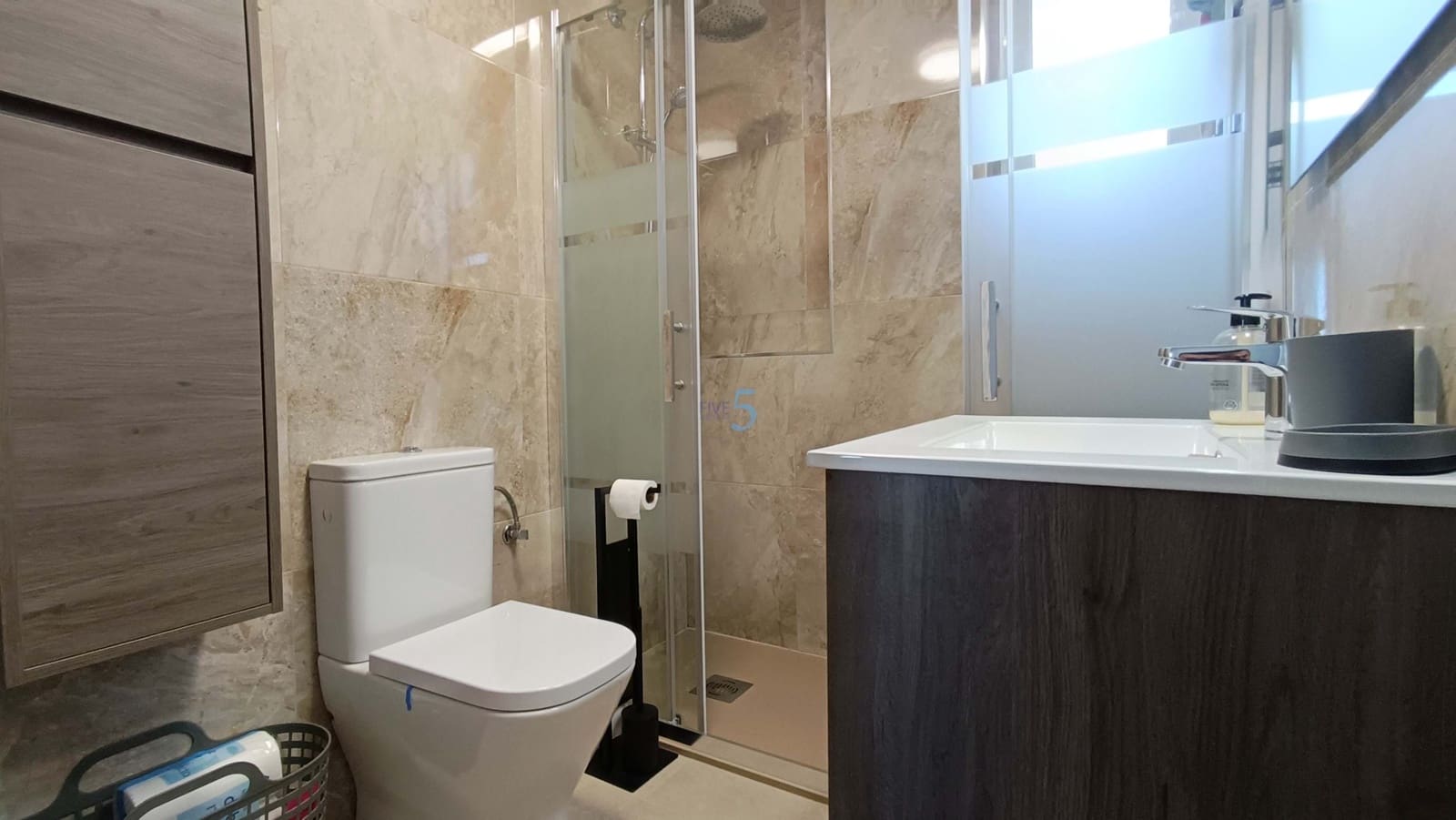 2 bedroom Apartment for sale in Torrevieja with pool garage - € 129,000 (Ref: 9598146)