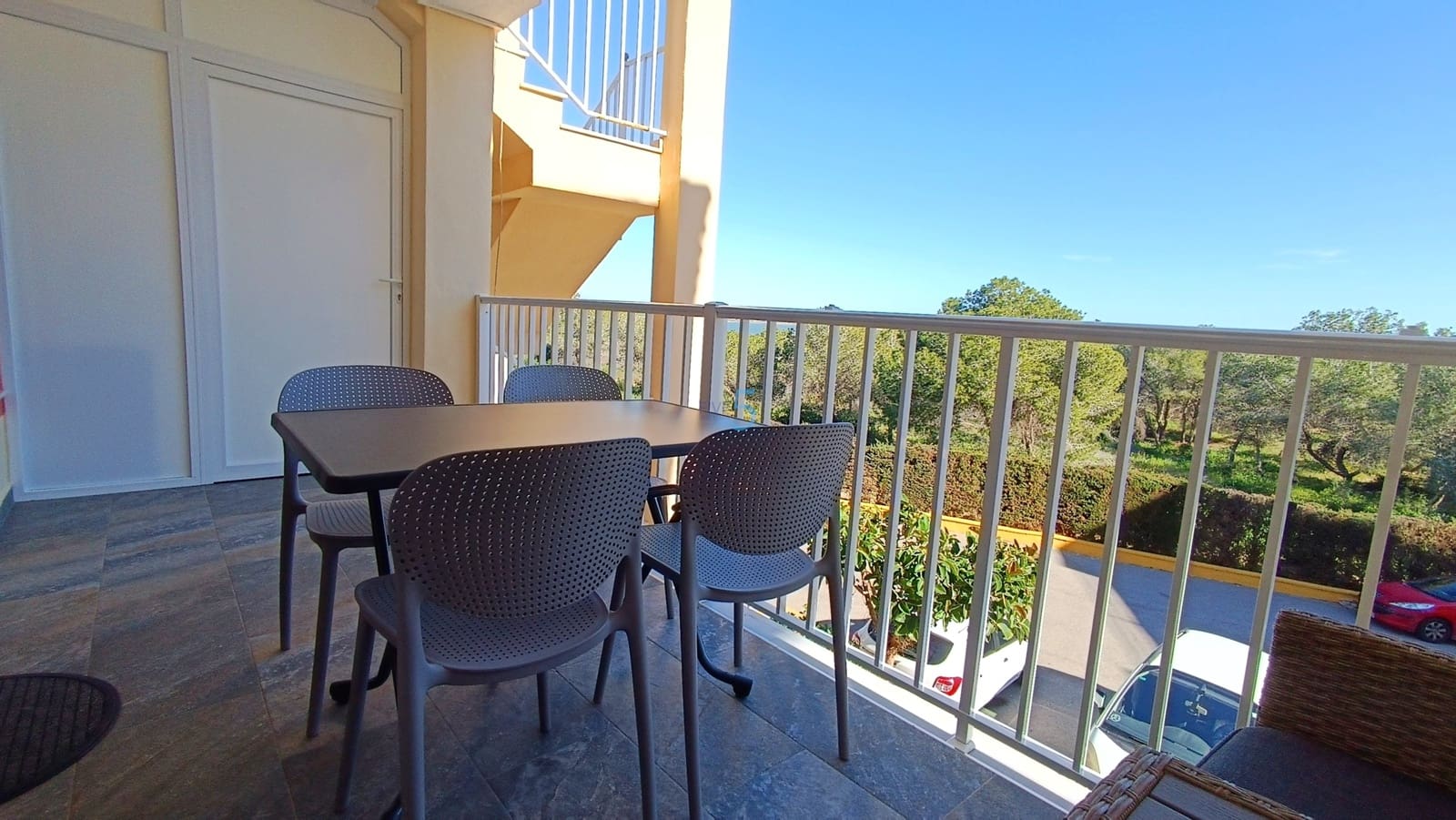 2 bedroom Apartment for sale in Torrevieja with pool garage - € 129,000 (Ref: 9598146)