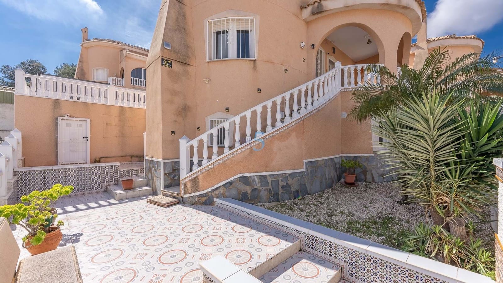 3 soverom Villa til salgs i Ciudad Quesada med svømmebasseng - € 299 000 (Ref: 9598273)