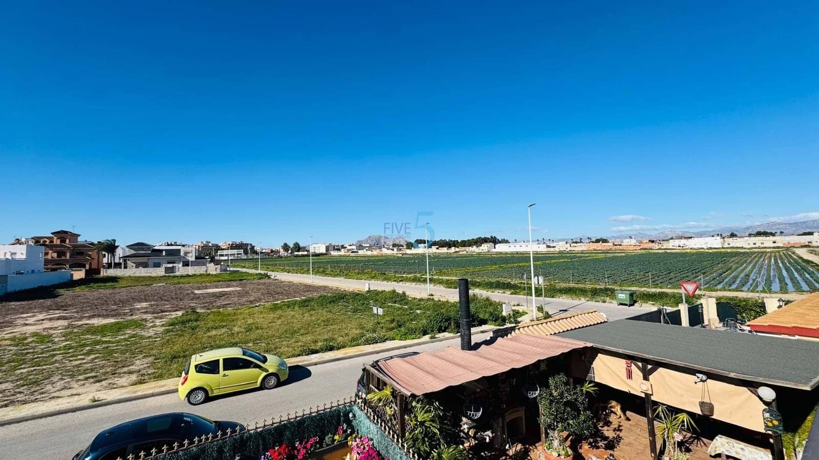 4 makuuhuone Omakotitalo myytävänä paikassa Almoradi mukana uima-altaan 
autotalli - 259 000 € (Ref: 9603217)