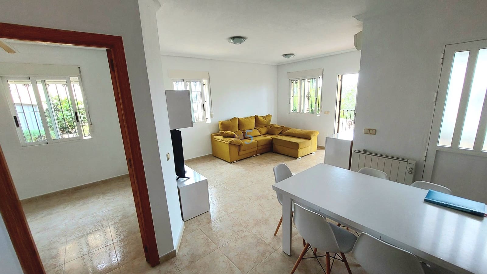 3 soveværelse Semi-Rækkehus til salg i San Miguel de Salinas med swimmingpool garage - € 229.000 (Ref: 9603386)