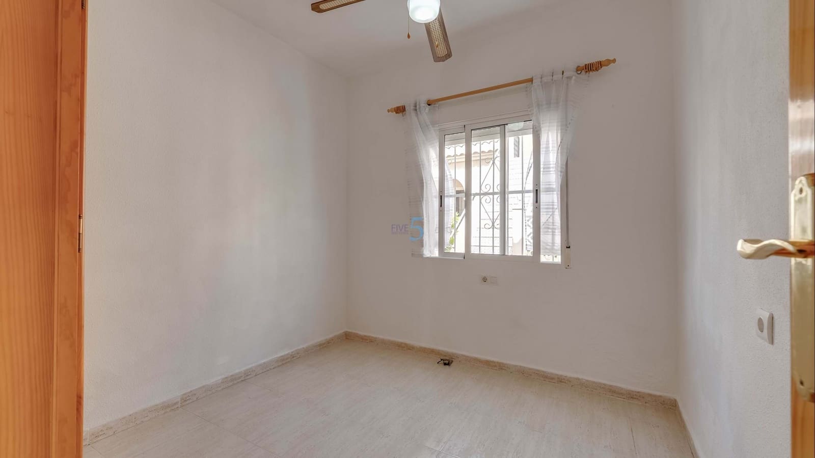 2 sypialnia Apartament na sprzedaż w Filipinas z basenem - 129 000 € (Ref: 9603525)