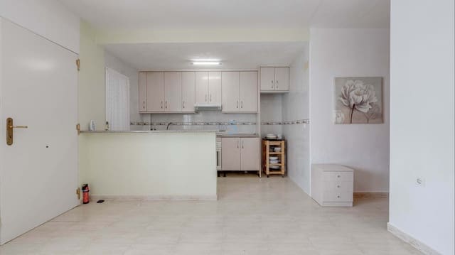 2 slaapkamer Appartement te koop in Villamartin, Orihuela met zwembad - € 134.000 (Ref: 9603525)