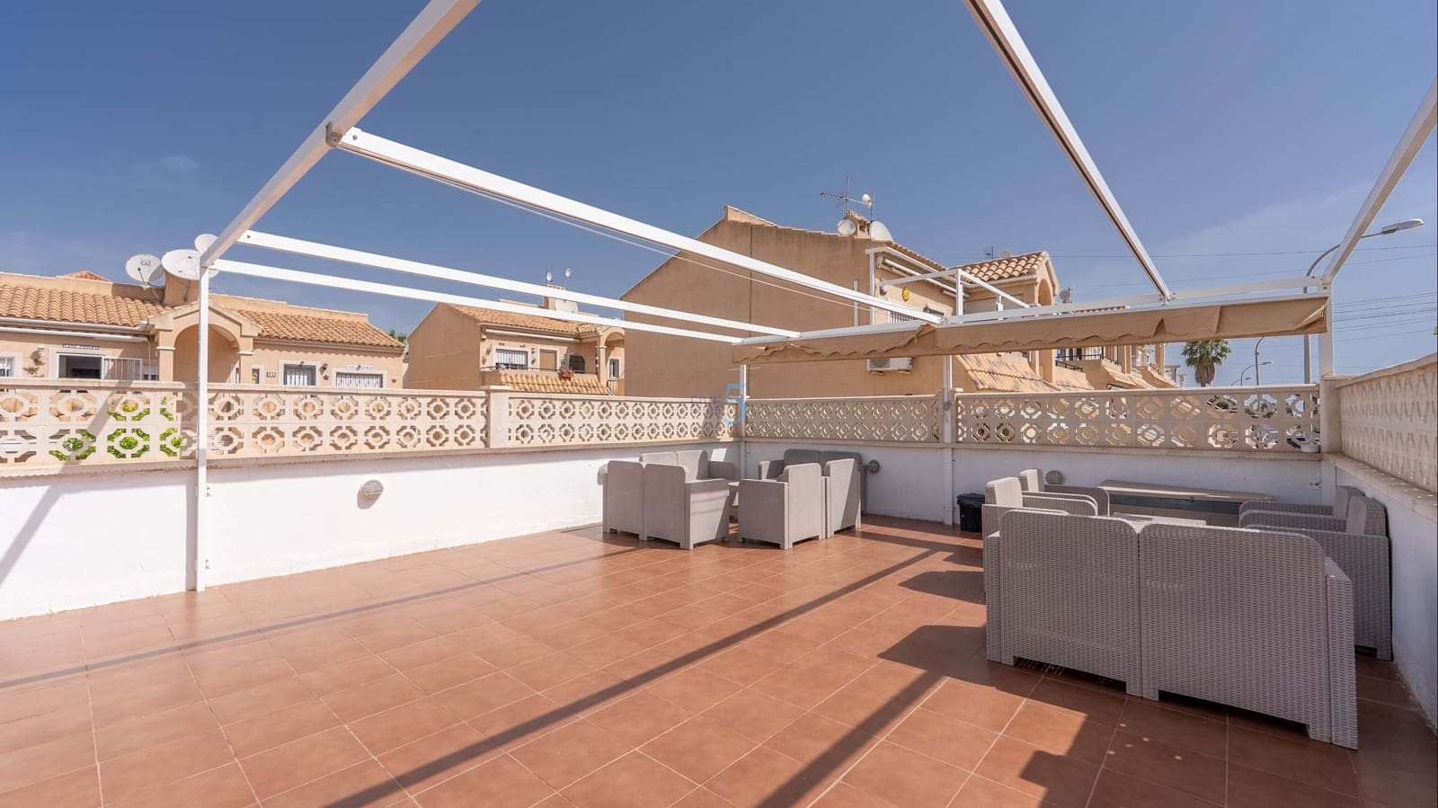 2 sypialnia Apartament na sprzedaż w Filipinas z basenem - 129 000 € (Ref: 9603525)
