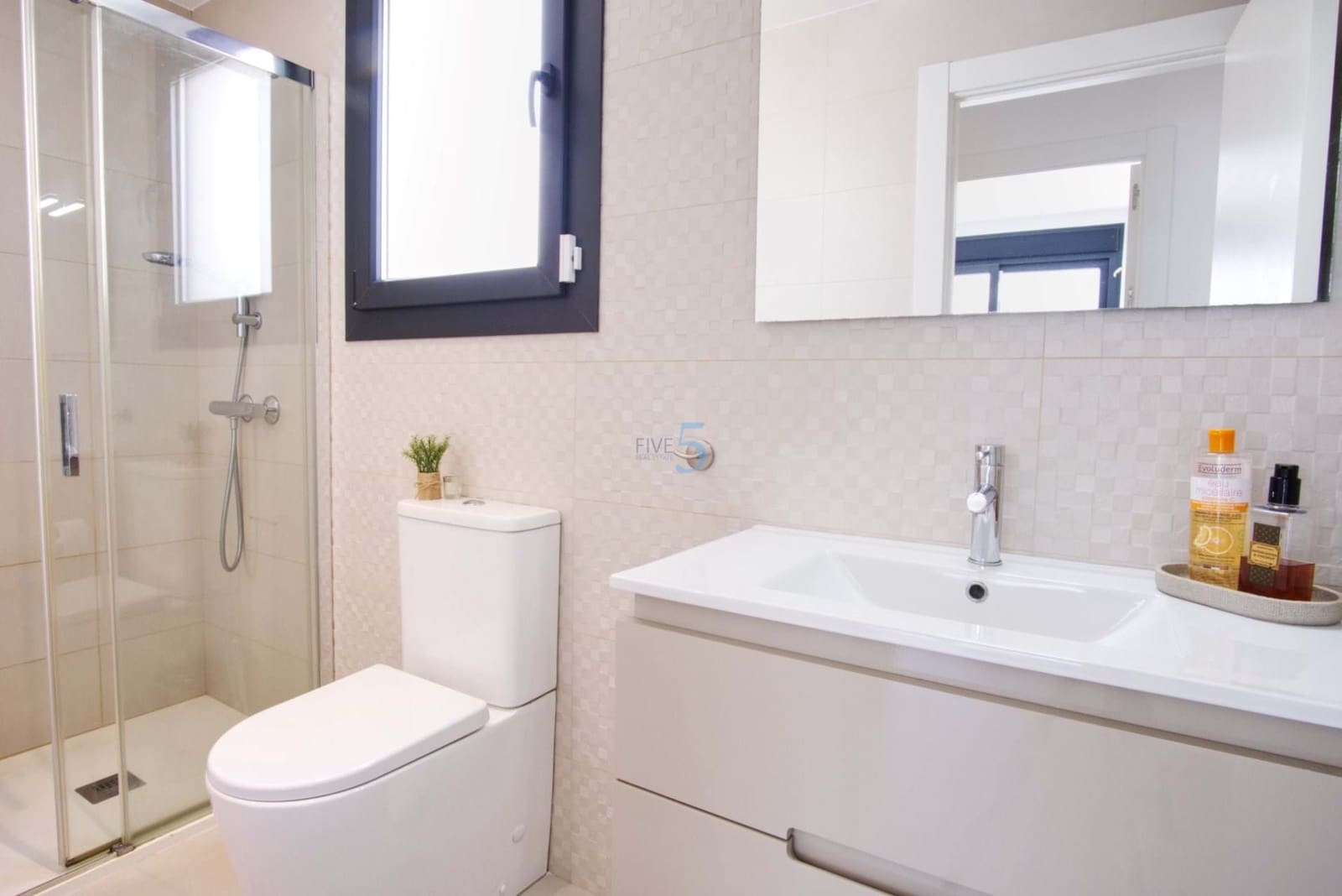 3 chambre Villa/Maison à vendre à Pilar de la Horadada avec piscine garage - 349 000 € (Ref: 9605520)