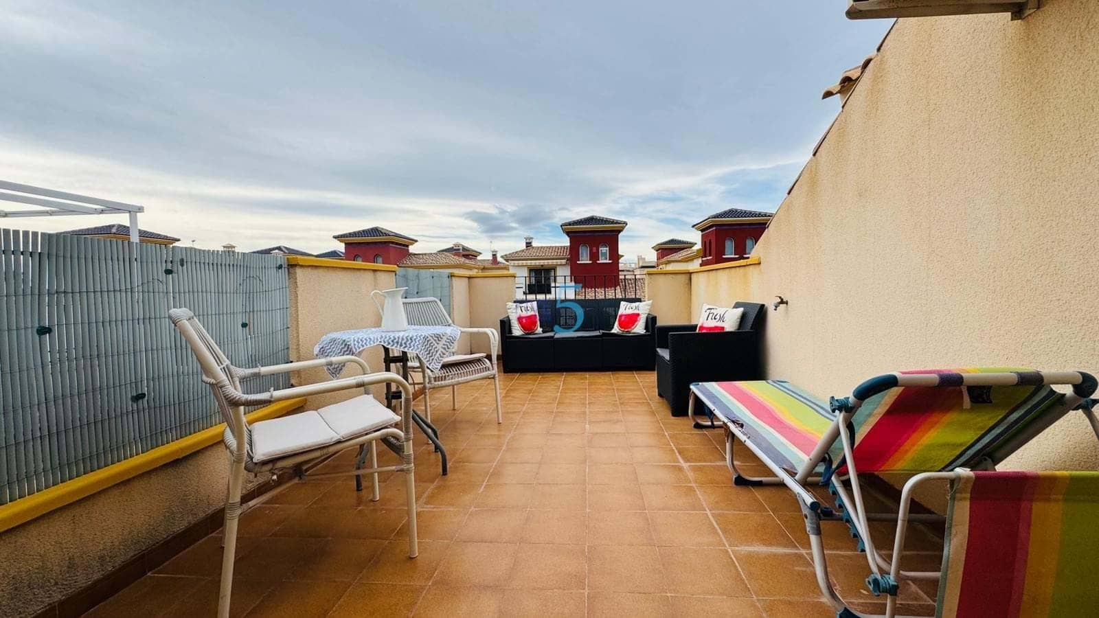 3 soverom Hus til salgs i Orihuela Costa med svømmebasseng garasje - € 259 900 (Ref: 9605521)