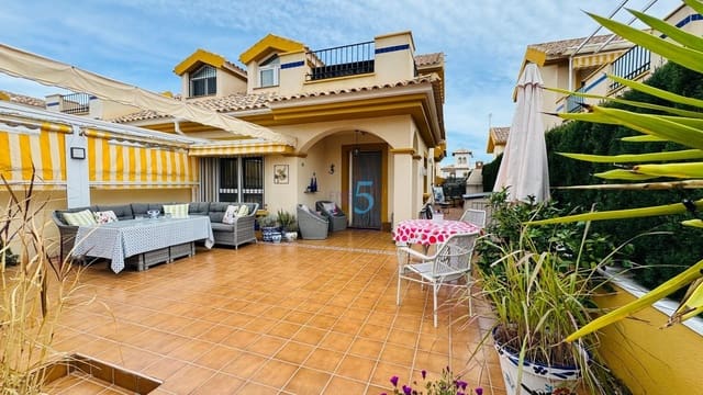 3 soverom Hus til salgs i Lomas de Cabo Roig - Los Dolses, Orihuela med svømmebasseng garasje - € 259 900 (Ref: 9605521)