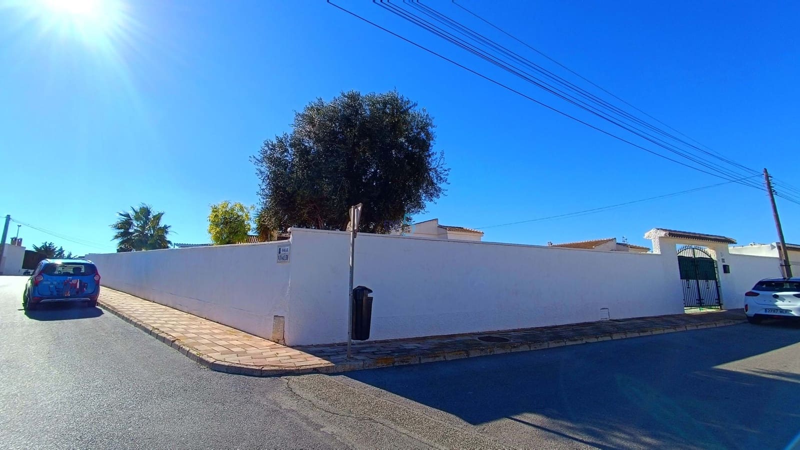 3 bedroom Villa for sale in Torrevieja with pool - € 420,000 (Ref: 9606765)