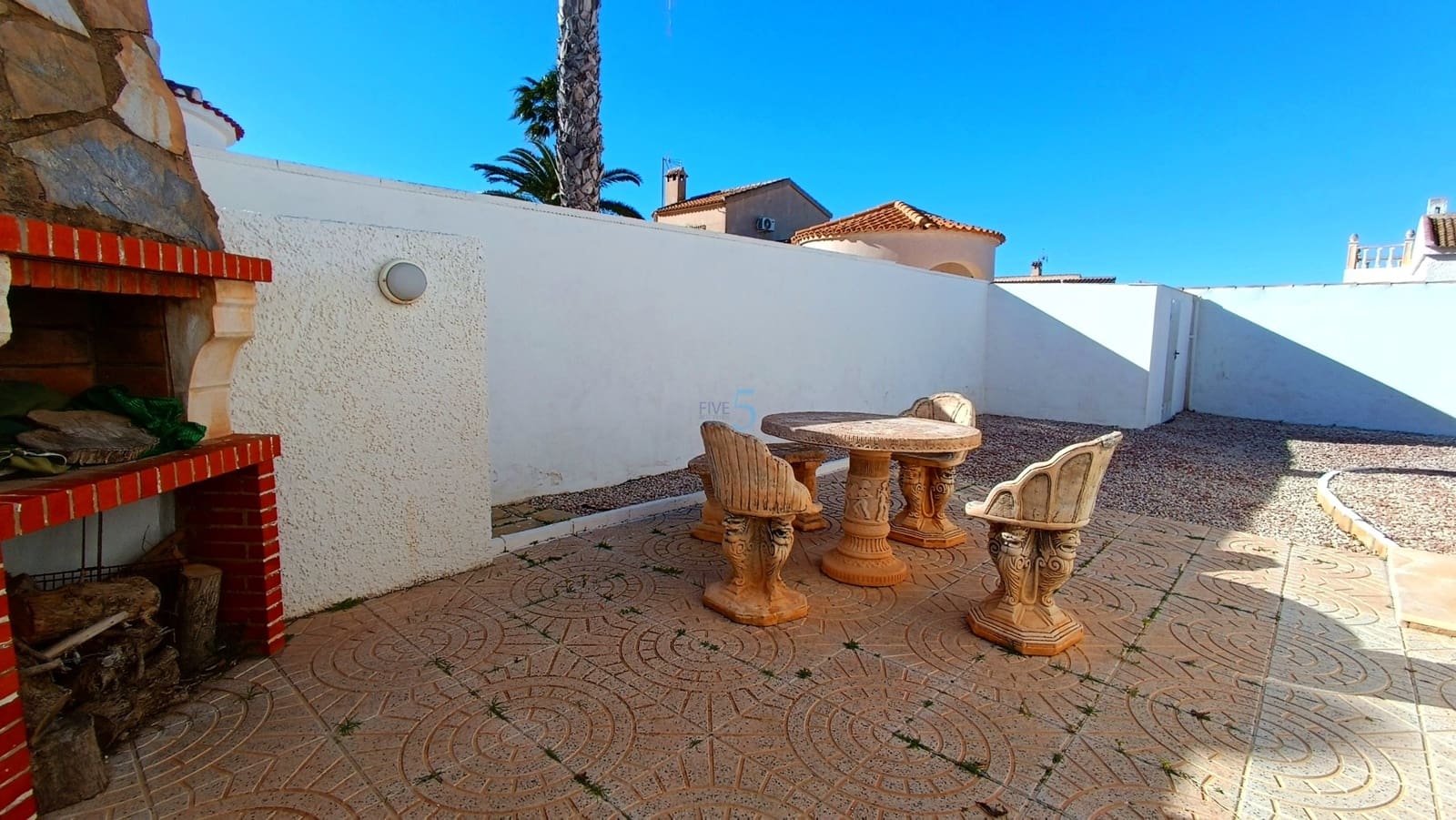 3 bedroom Villa for sale in Torrevieja with pool - € 420,000 (Ref: 9606765)