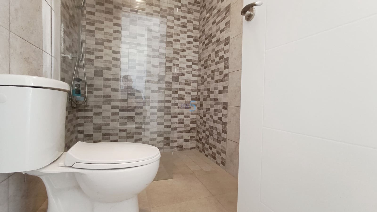 3 bedroom Villa for sale in Torrevieja with pool - € 420,000 (Ref: 9606765)