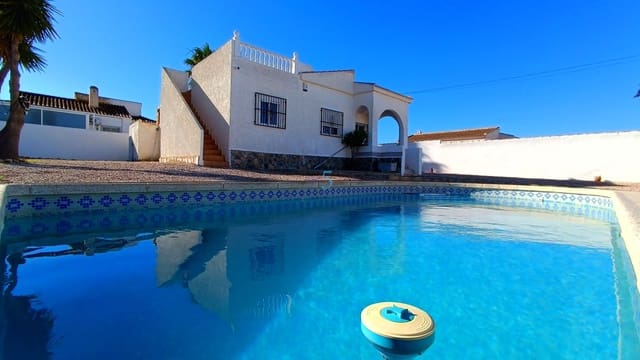 3 bedroom Villa for sale in Torrevieja with pool - € 420,000 (Ref: 9606765)