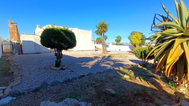 3 bedroom Villa for sale in Torrevieja with pool - € 420,000 (Ref: 9606765)