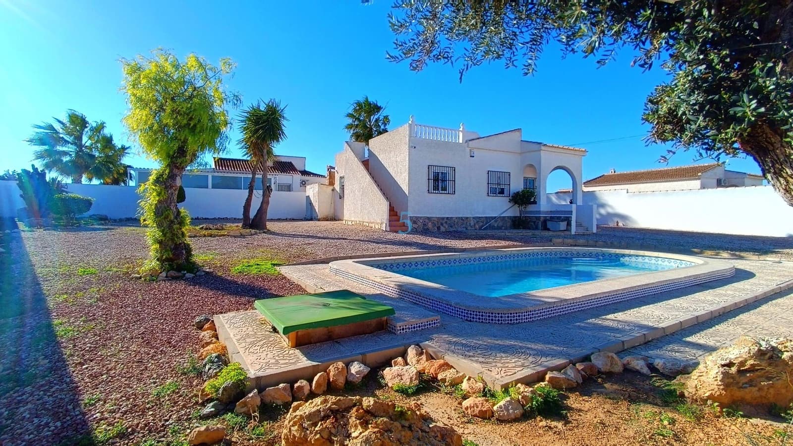3 bedroom Villa for sale in Torrevieja with pool - € 420,000 (Ref: 9606765)