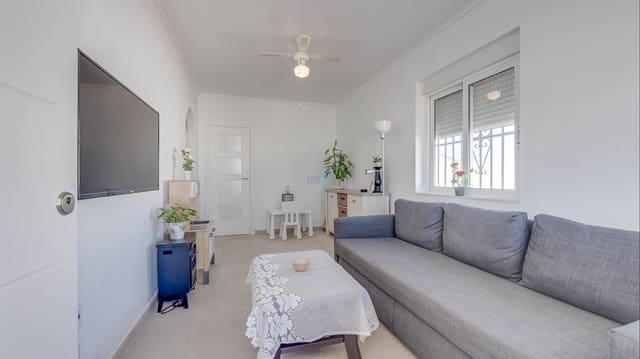 3 sypialnia Willa na sprzedaż w Torrevieja z basenem - 399 999 € (Ref: 9606765)