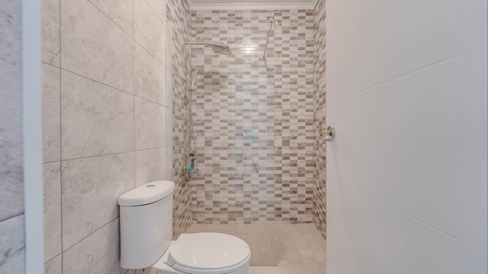 3 sypialnia Willa na sprzedaż w Torrevieja z basenem - 399 999 € (Ref: 9606765)
