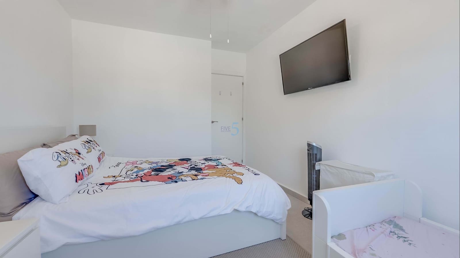 3 sypialnia Willa na sprzedaż w Torrevieja z basenem - 399 999 € (Ref: 9606765)