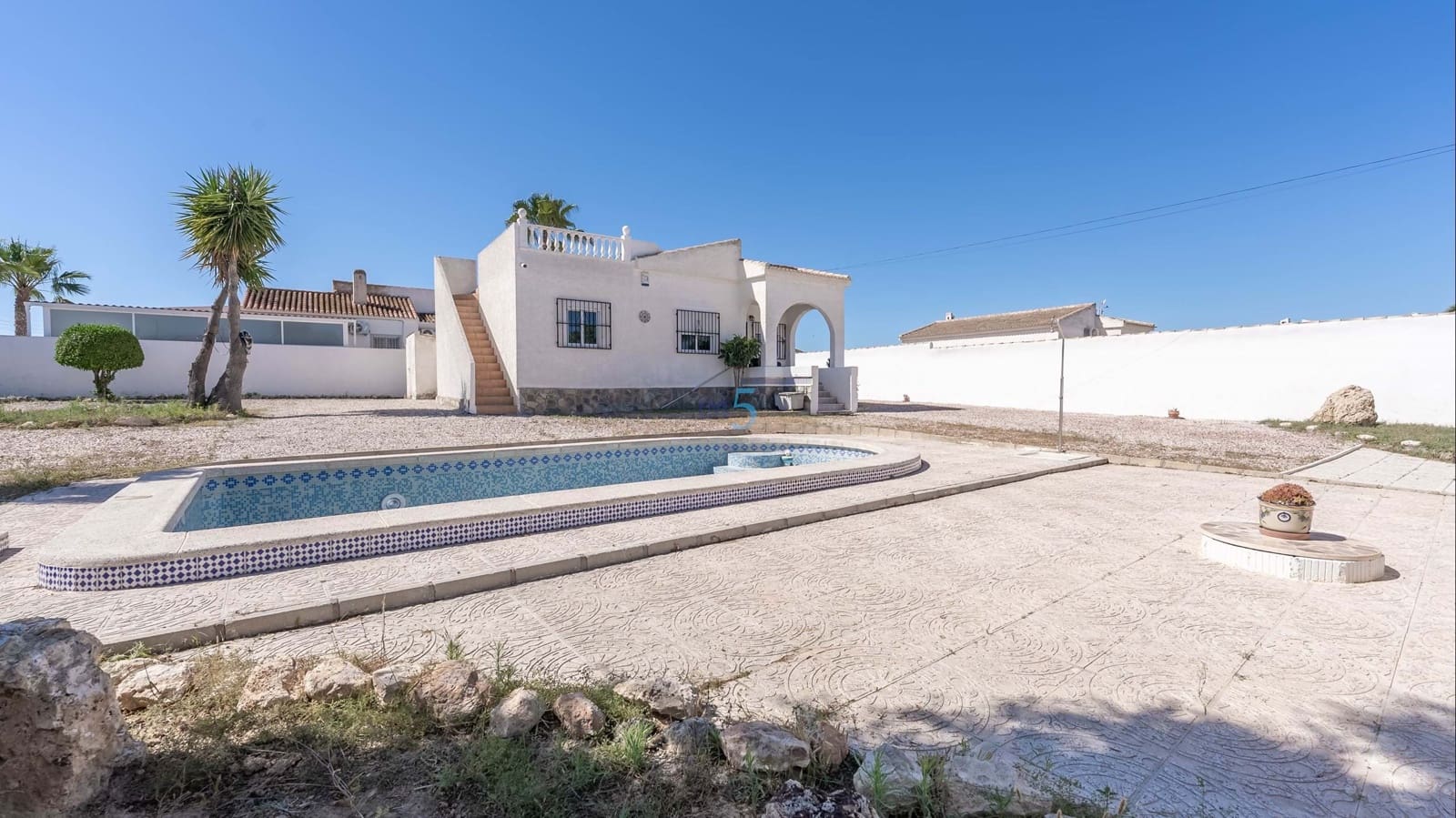 3 sypialnia Willa na sprzedaż w Torrevieja z basenem - 399 999 € (Ref: 9606765)