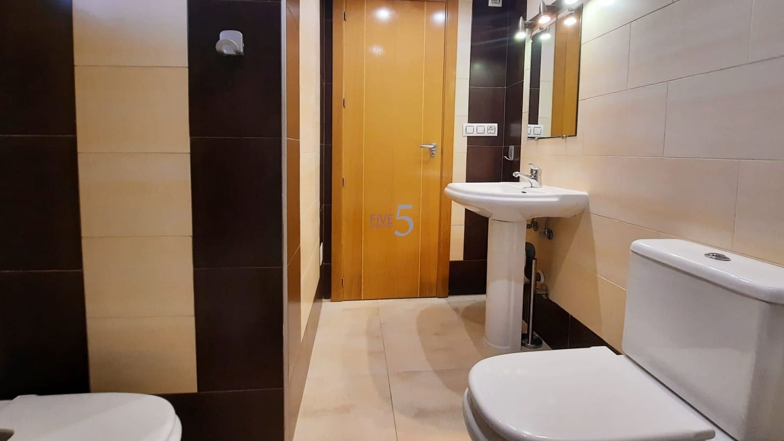 3 makuuhuone Omakotitalo myytävänä paikassa Guardamar del Segura mukana uima-altaan 
autotalli - 267 400 € (Ref: 9610134)